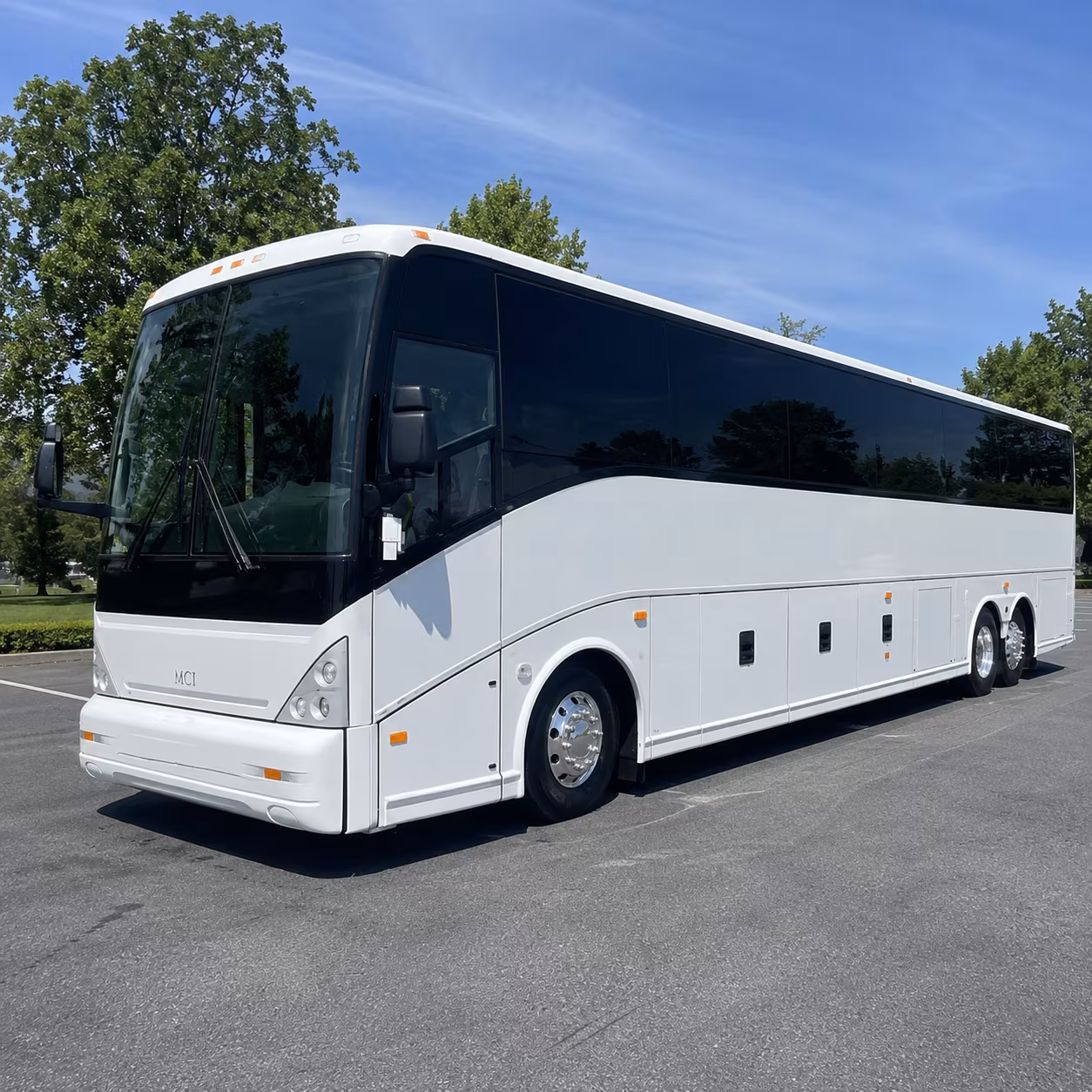 private charter buses for layovers in thousand oaks