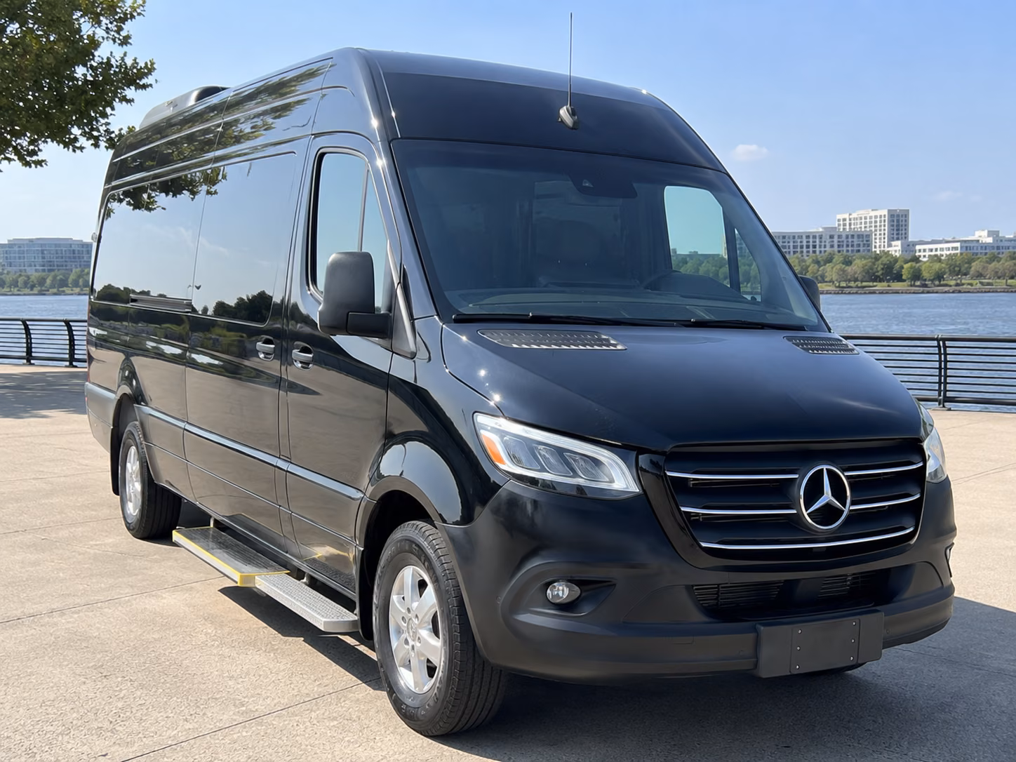 rent a bus for live music and private events around thousand oaks