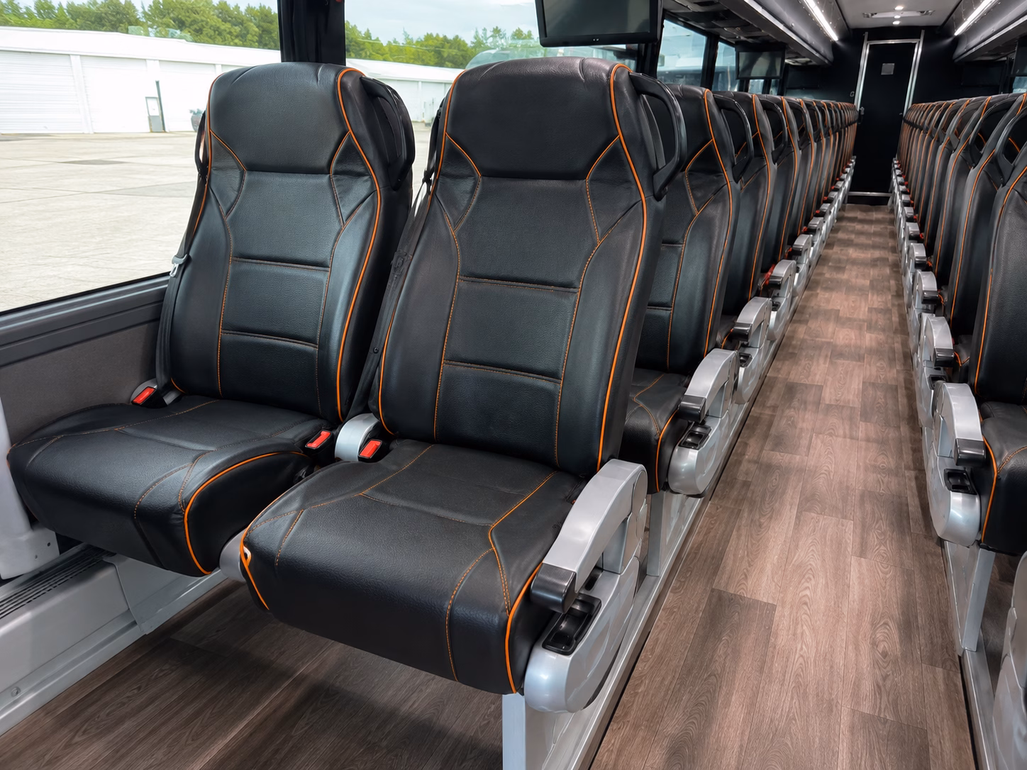 thousand oaks airport shuttles for military and government travel