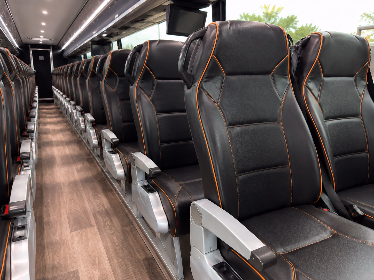 thousand oaks construction and film crew shuttle buses